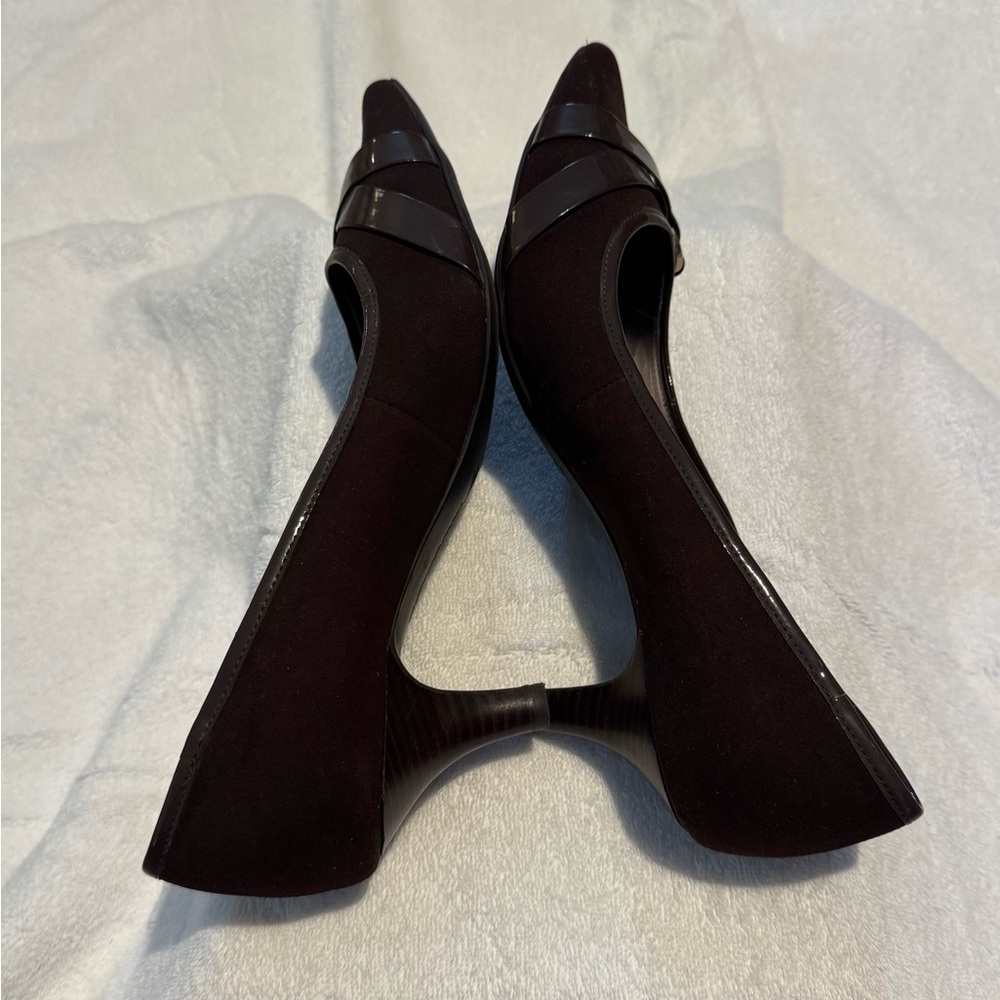 Anne Klein iflex Brown Heels with Buckle Detail - Picture 4 of 6